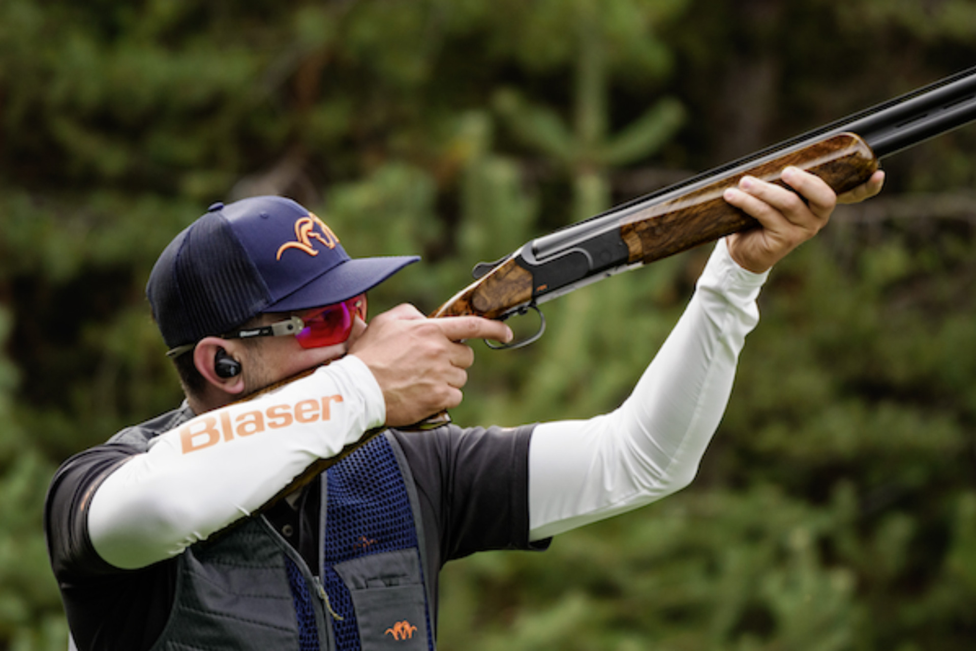 blaser: Blaser expands its Competition Collection – Functional apparel and equipment for shotgun shooters
