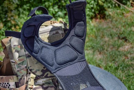 Eagle Ergo Performance System: a body armor suspension to fit any armor carrier system Eagle Ergo Performance System: the back of the boy armor system