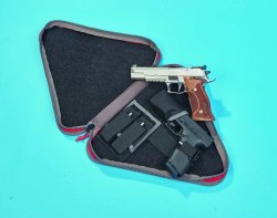 Endurance test: G.P.S. Tactical solutions for handguns and ammo transporting from the Strobl.cz online store Warning triangle as a case