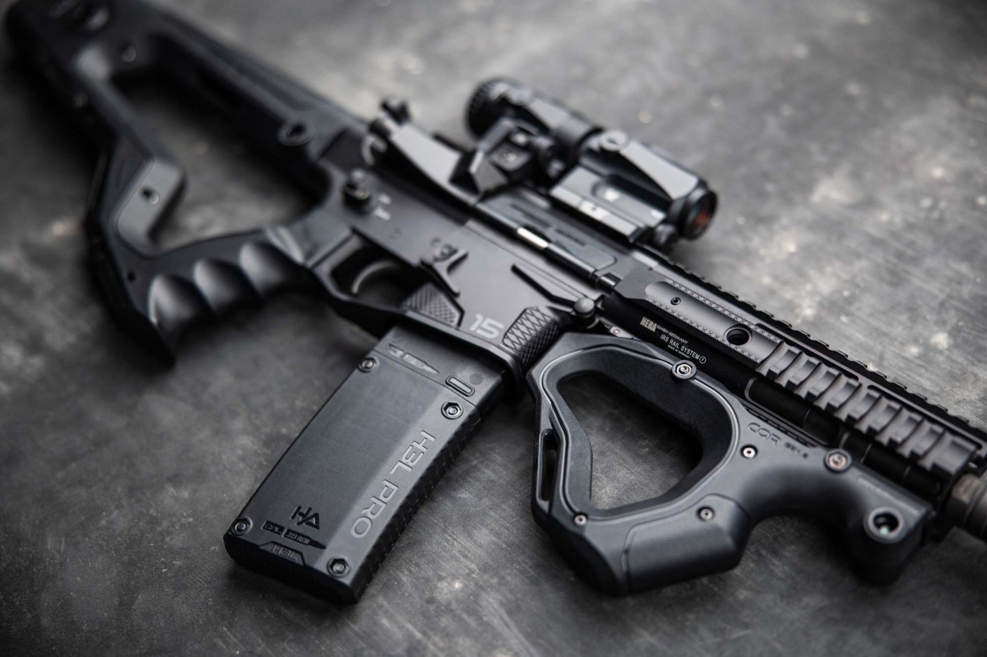 New from Hera Arms for 2022: the H3L PRO magazine for the AR-15/M4 platform with 10-round capacity and the actual weight of a fully loaded 30-round long mag New from Hera Arms for 2022: the H3L PRO magazine for the AR-15/M4 platform with 10-round capacity and the actual weight of a fully loaded 30-round long mag