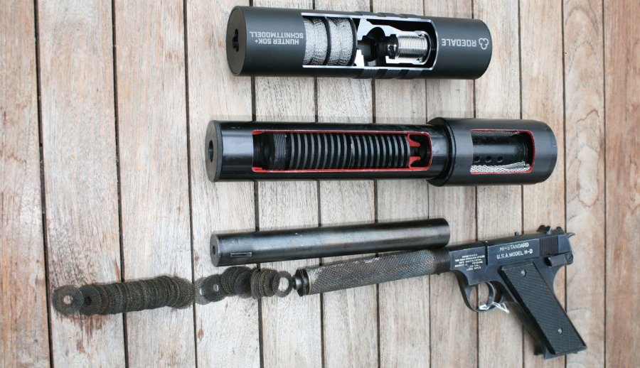 Hunting suppressors for 2021: technology, current market developments and proper cleaning and care Three suppressors from different generations.