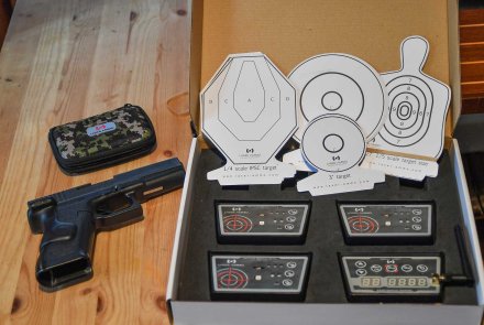What can you do with the Laser Ammo I-MTTS Arena kit? four interchangeable targets