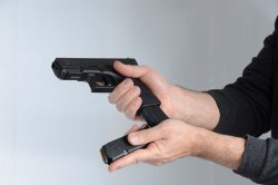 Magazine reload Magazine reload