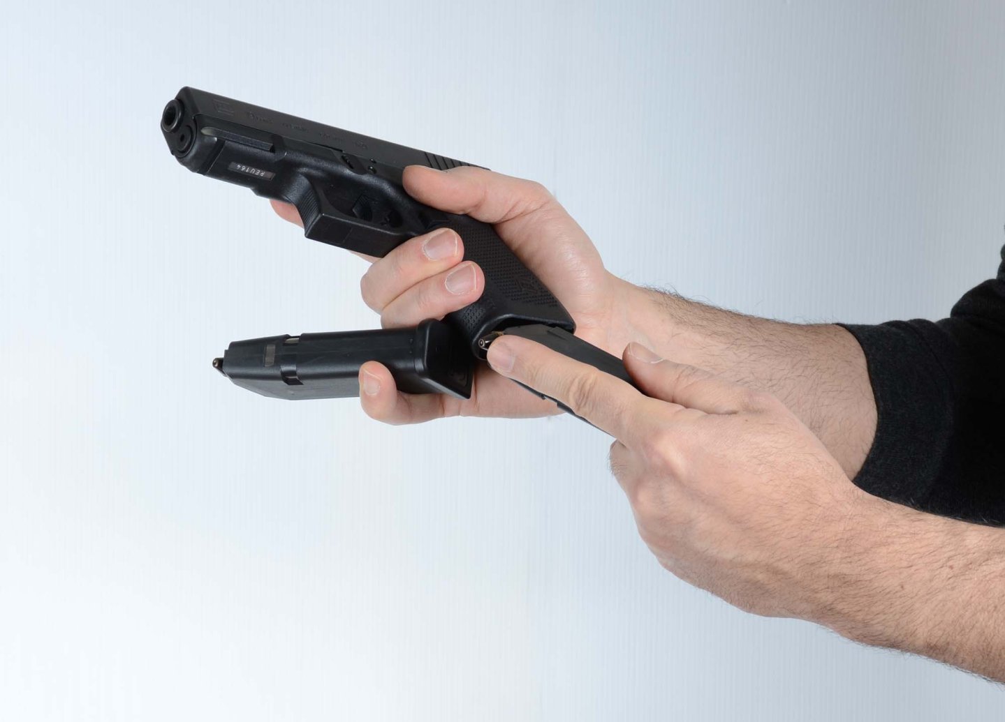 Magazine reload Magazine reload