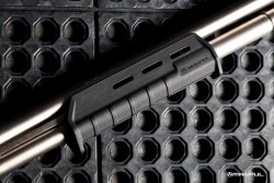 MagPul MOE forend for Remington 870 shotguns MagPul MOE forend for Remington 870 shotguns