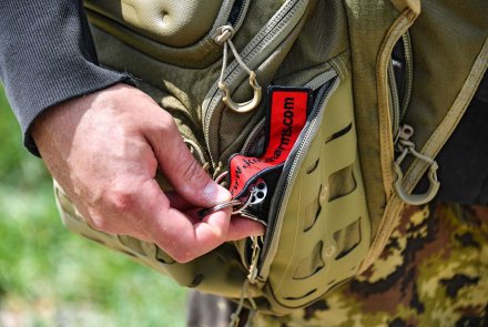 Maxpedition Wolfspur shoulder bag Wolfspur shoulder bag: Positive Grip Zipper Pulls.