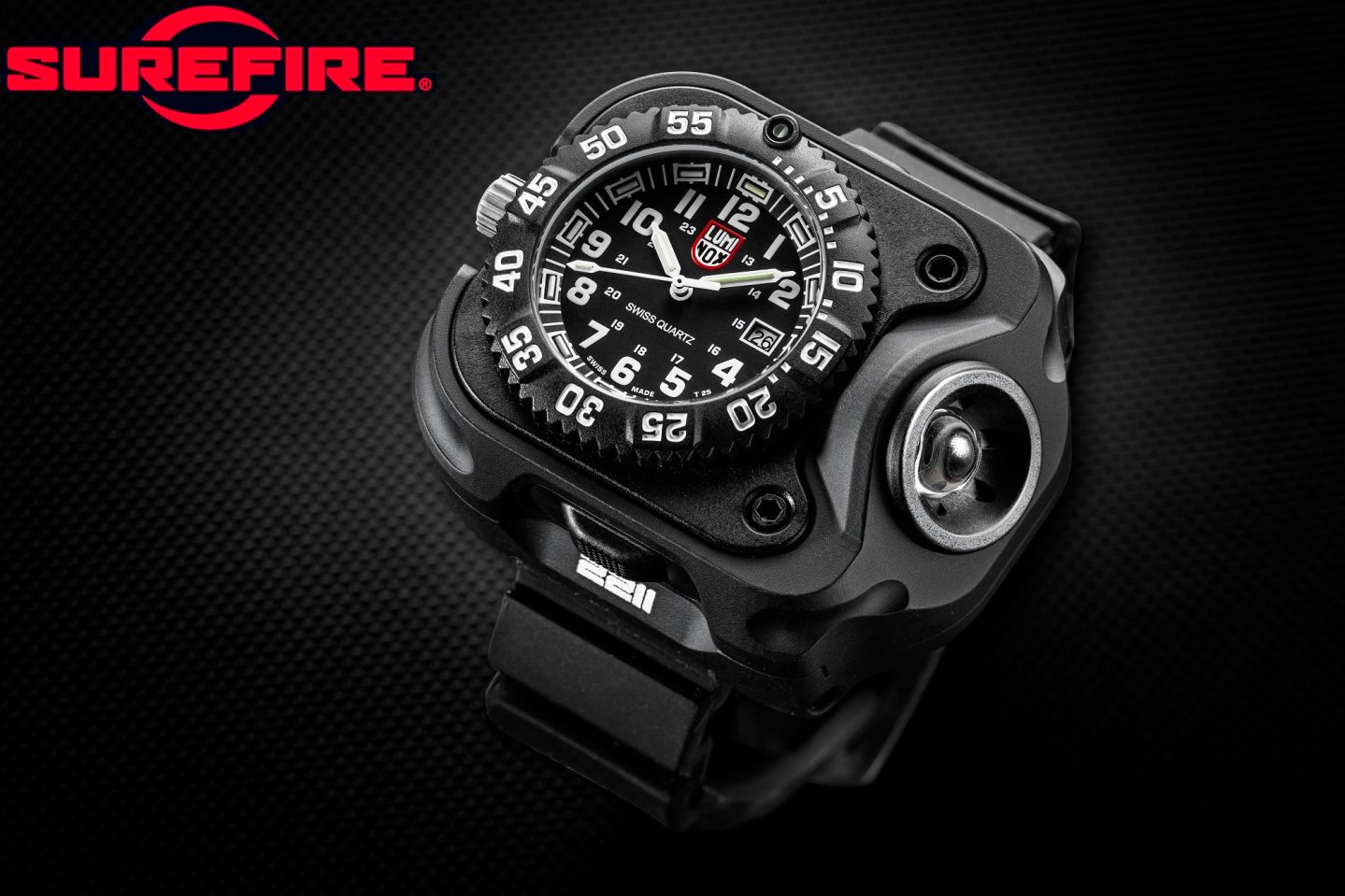 SureFire 2211 Luminox WristLight SureFire 2211 Luminox WristLight