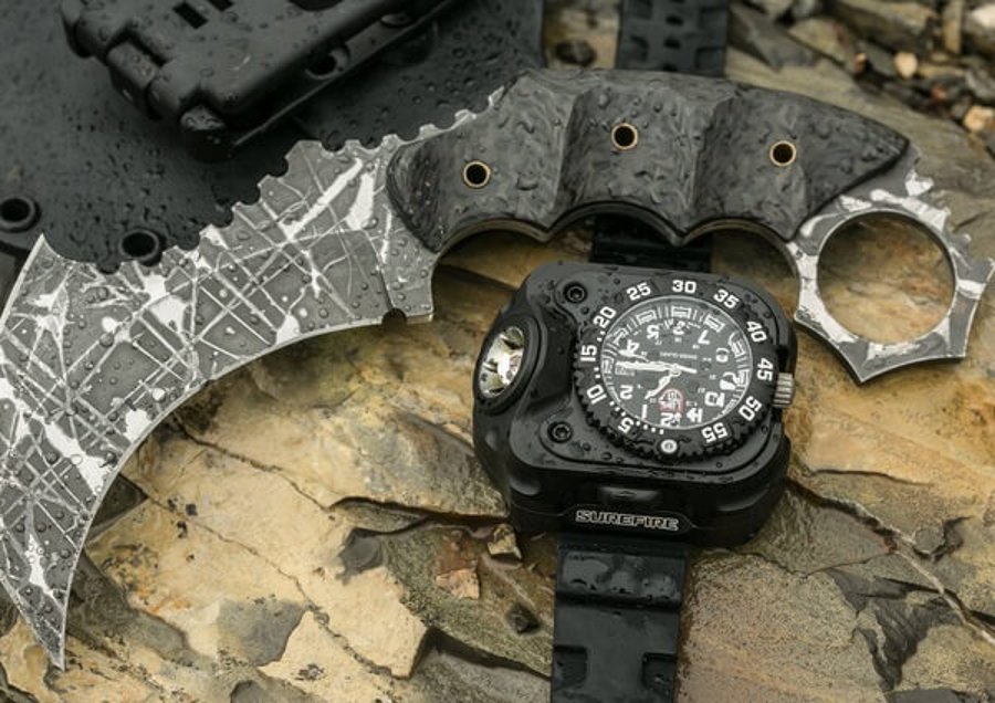 SureFire 2211 Luminox WristLight SureFire 2211 Luminox WristLight