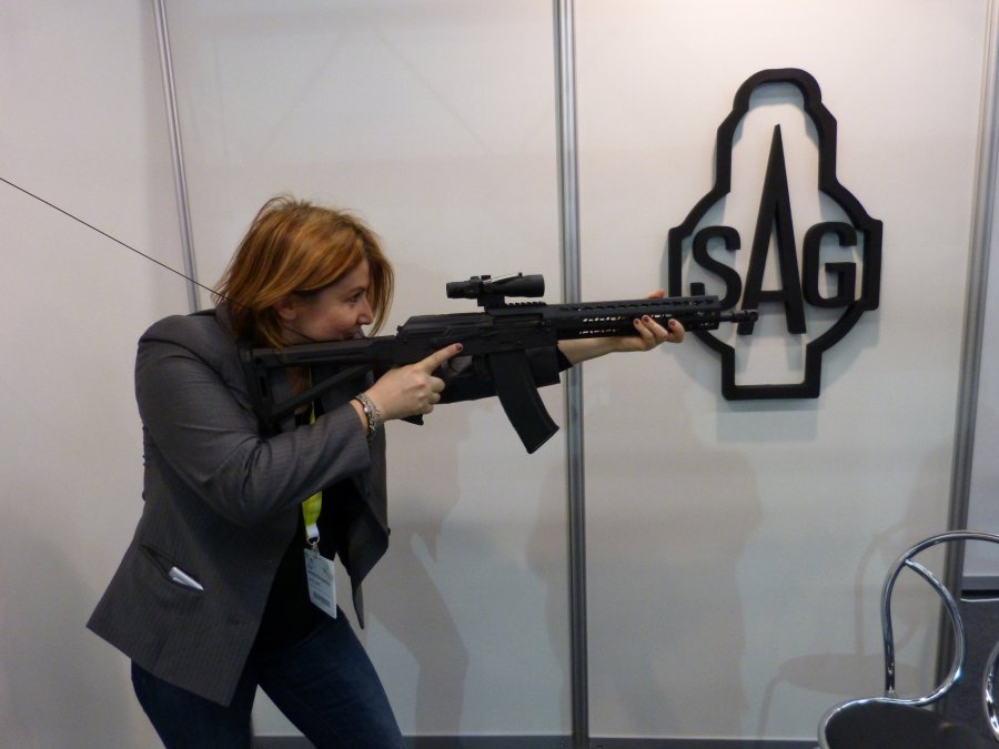 SureShot Armament: free float chassis for AK-type rifles Natalia Rumyantseva testing SAG-modified AK rifle