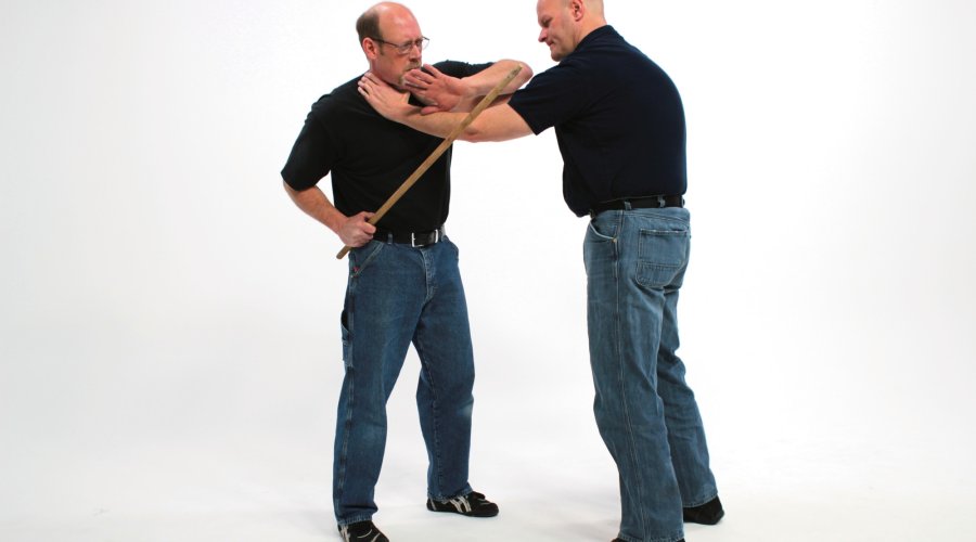 Sequence of defense techniques with the walking stick