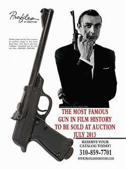 007 mit Walther-Luftpistole
