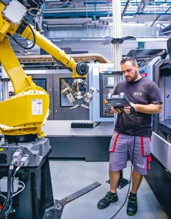 On site: Factory tour of Ceska Zbrojovka (CZ) in Uhersky Brod
Machinery and robotics support at CZ production