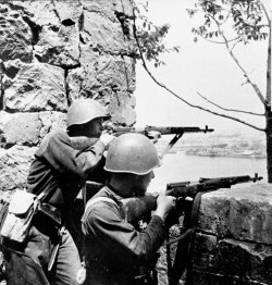Gun automatics: Actions, gas operated Soviet Marines