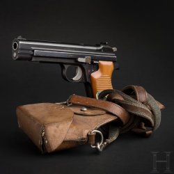 Antique and modern arms auction at Hermann Historica: let's see some pieces of great interest SIG S.P. 47/8 pistol