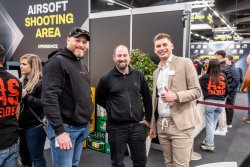 Airsoft heroes as mediators between classic trade fairs and action sports