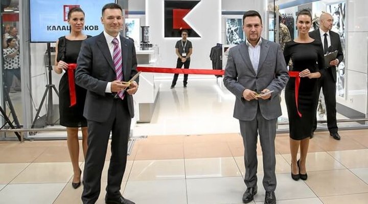Kontsern "Kalashnikov", opening of its own first store