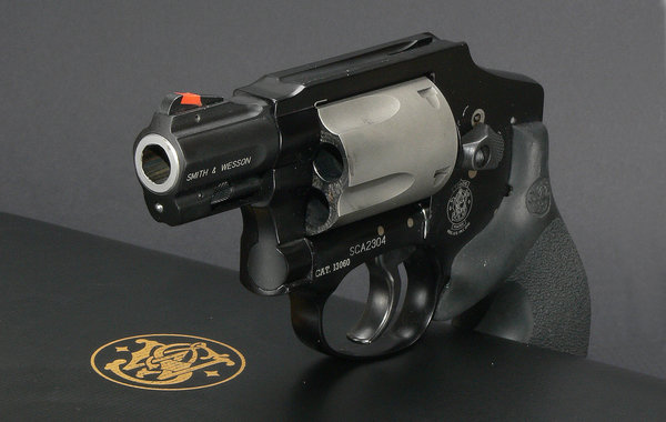 technics: Titanium cylinder erosion in revolvers