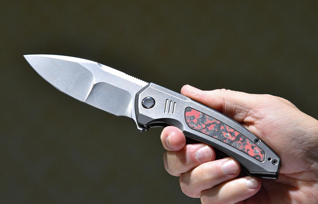 knives: We Knife Hyperactive, a sophisticated frame lock knife
