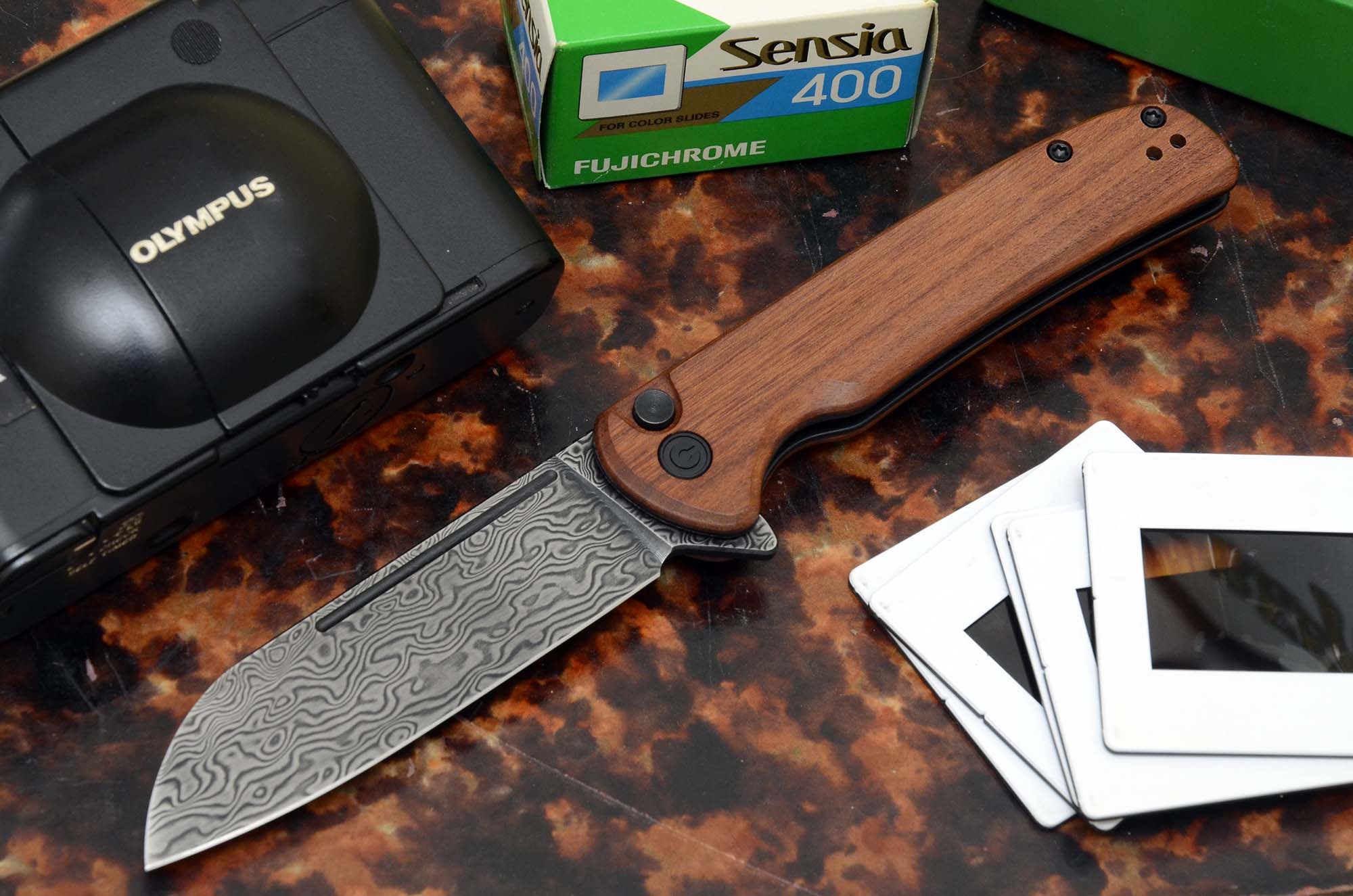 civivi: Civivi Chevalier: an elegant, comfortable and lightweight knife civivi: Civivi Chevalier: an elegant, comfortable and lightweight knife