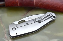 CRKT Buku, the pocket size Kukri CRKT Buku closed