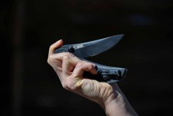 CRKT Seismic, an innovative knife The Seismic CRKT knife opening