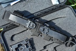 Extrema Ratio Nimbus "Ordinanza", a commemorative tactical knife for modern combat The Cordura webbing of the Extrema Ratio Nimbus Ordinanza knife