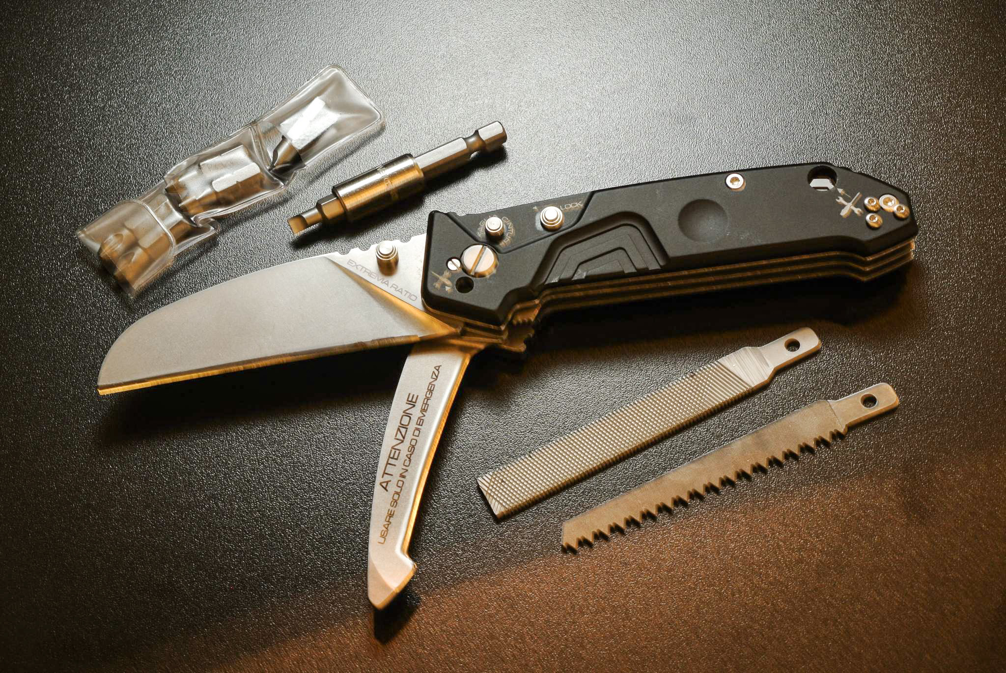 knives: Extrema Ratio Police Evo