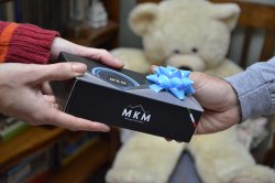 Is it bad luck to give a knife as a gift? Well, no. knife as a gift