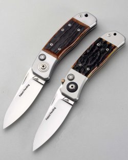 Ron Lake, the man who reinvented the custom knife Two knives with patented locking system by Ron Lake
