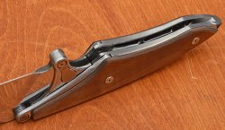 Lockin' knife prototype Bottom view of the Lockin' knife prototype
