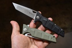 Coltellerie Maserin’s talon Artiglio knives, opened and closed, from Coltellerie Maserin of Maniago