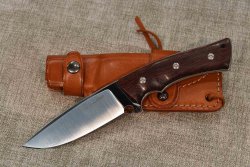Viper Gianghi, a quality fixed blade knife Viper Gianghi knife with its sheath