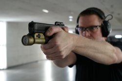 9-time German Champion Marijan Loch tests the Leupold DeltaPoint Micro red dot Marijan Loch tries out the DeltaPoint Micro