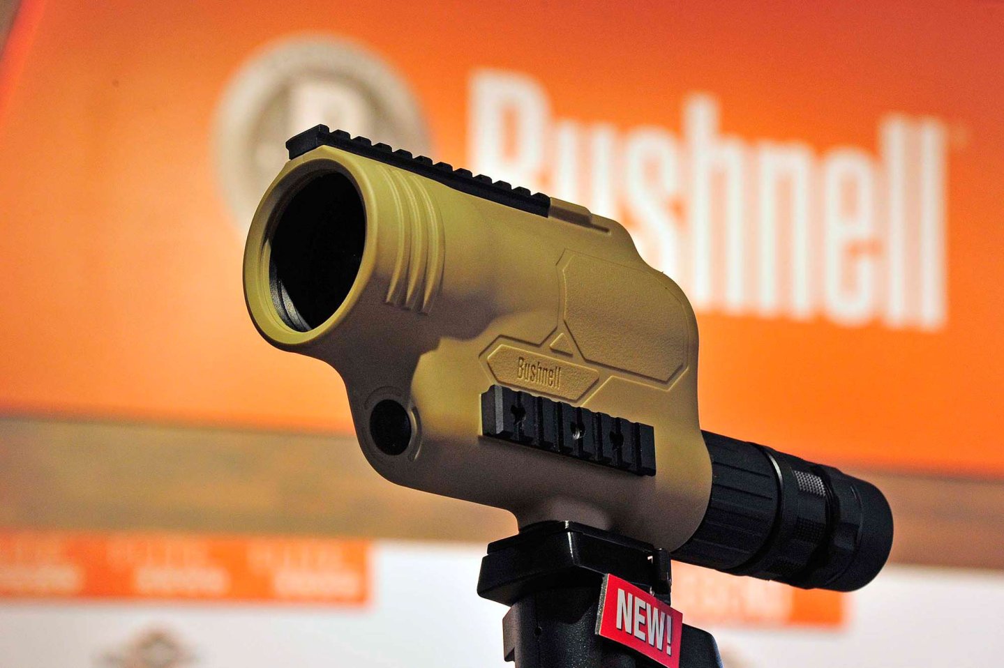 Bushnell Legend Tactical spotting scope 15-45x60 Bushnell introduced the Bushnell Legend Tactical spotting scope 15-45x60