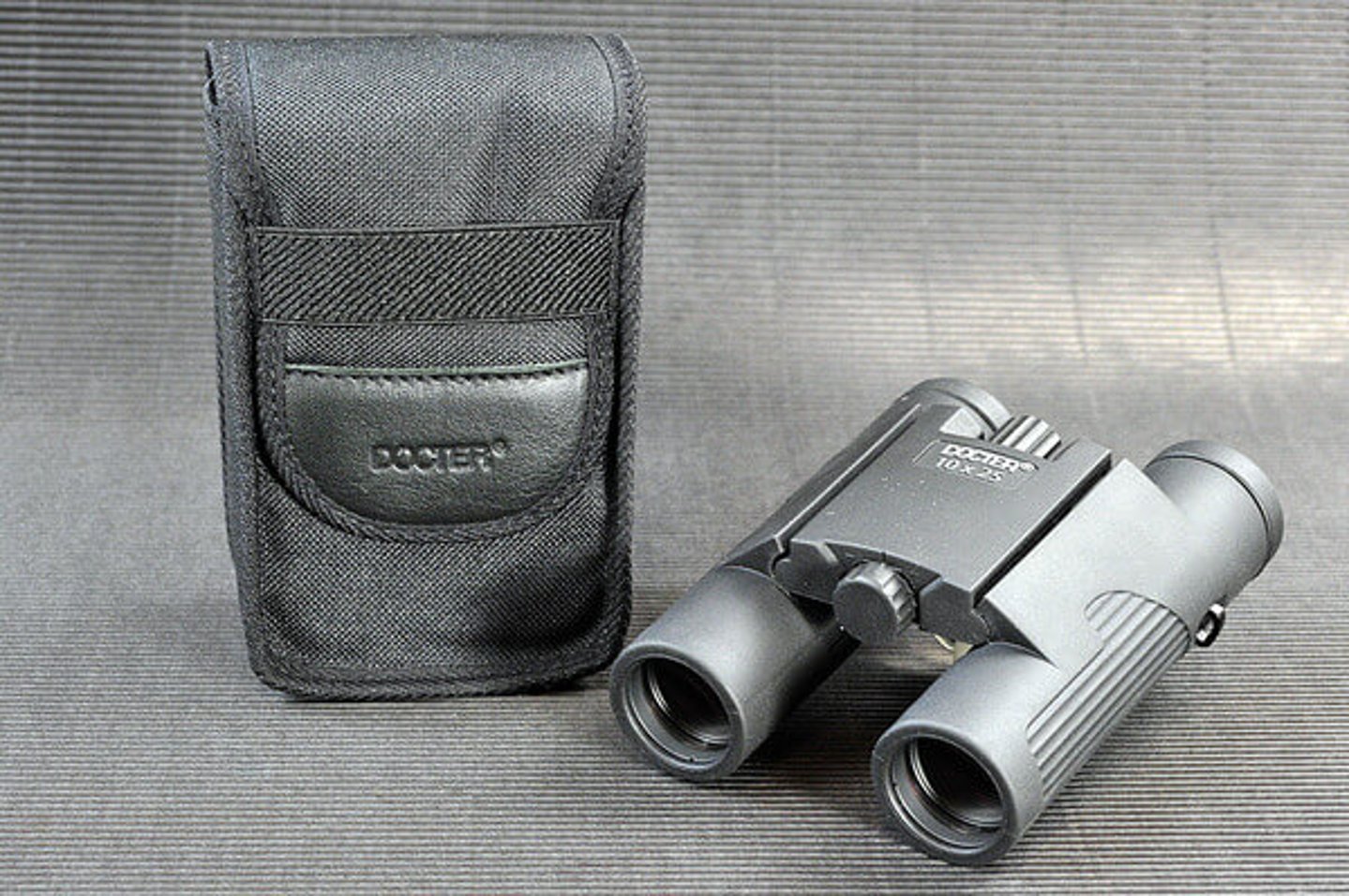 Docter Compact 10x25 