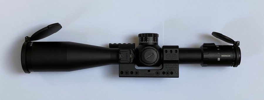 My new riflescope in practical test: Hanna Selena's report on the long range Minox ZP5 5-25x56 scope Minox ZP5 5-25x56 scope