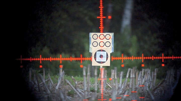 The Swarovski Optik STR 80 MOA reticle on the target