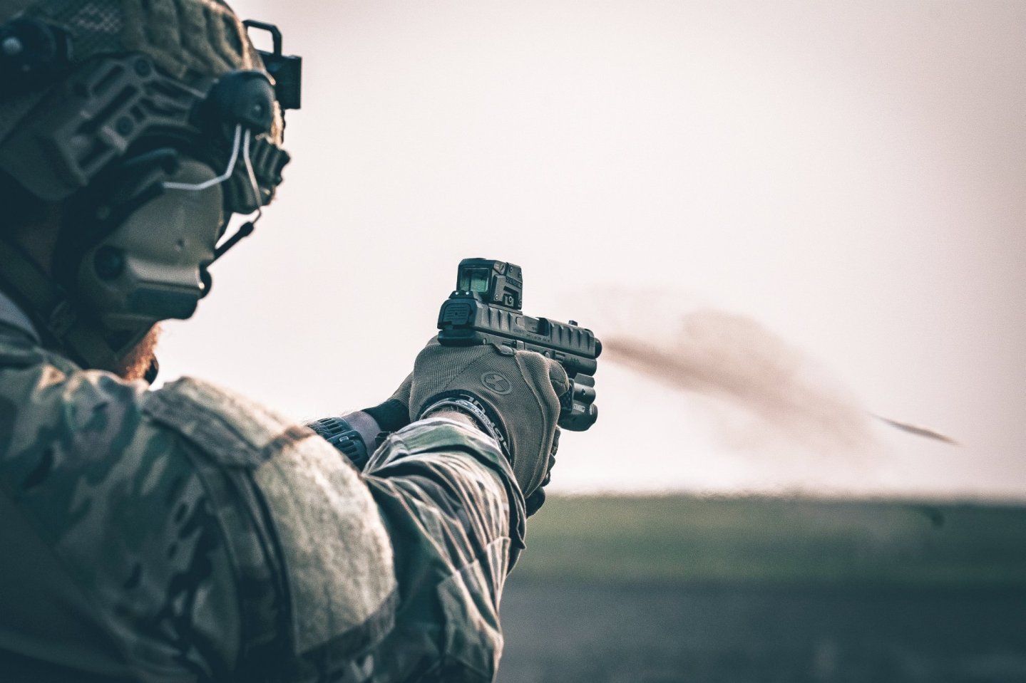 The Steiner MPS sight in action, here mounted on a Beretta APX pistol