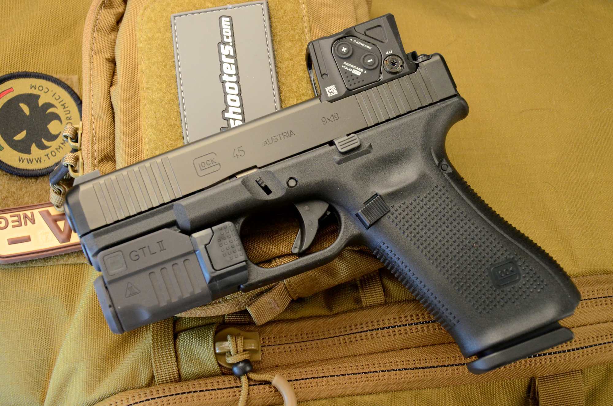 glock: Glock 45 A-Cut COA Combo, the "crossover" with Aimpoint red dot sight (and no mounting plate) glock: Glock 45 A-Cut COA Combo, the "crossover" with Aimpoint red dot sight (and no mounting plate)