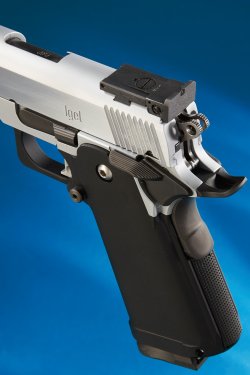 Test: STP Igel 6.0 LWD, a 9mm pistol for sports The BoMar-style rear sight of the STP Igel 6.0 LWD pistol