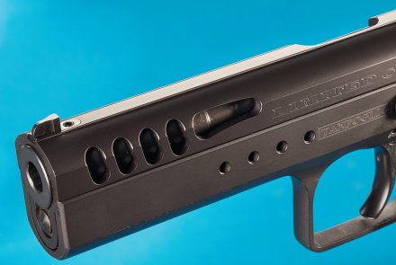 Test: Tanfoglio T97 Custom Total Black pistol Muzzle of the Tanfoglio T97 Custom Total Black.