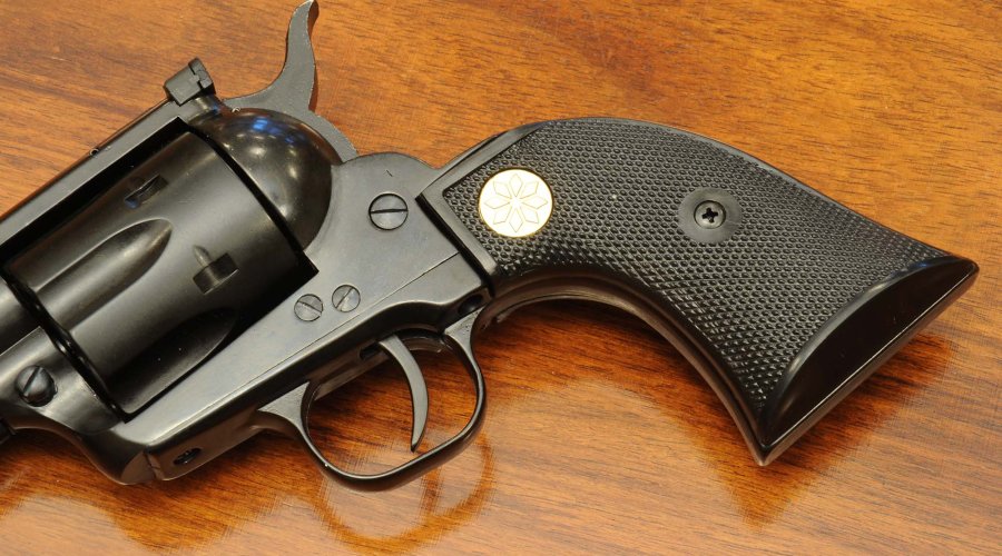 Grips of the revolver Chiappa SAA Buntline