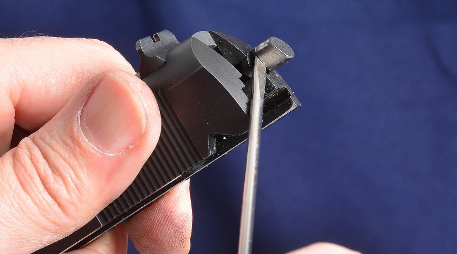 Colt 1911 Government .45 ACP disassembly Colt 1911 Government .45 ACP disassembly