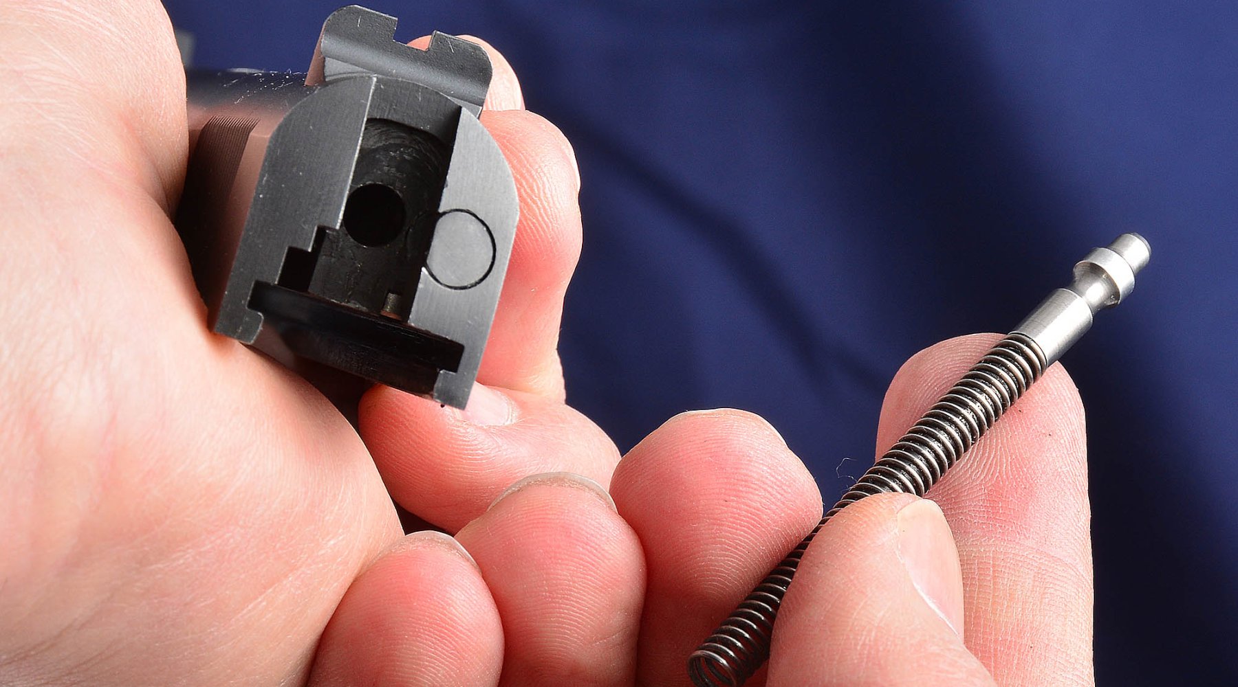 Colt 1911 Government .45 ACP complete disassembly all4shooters