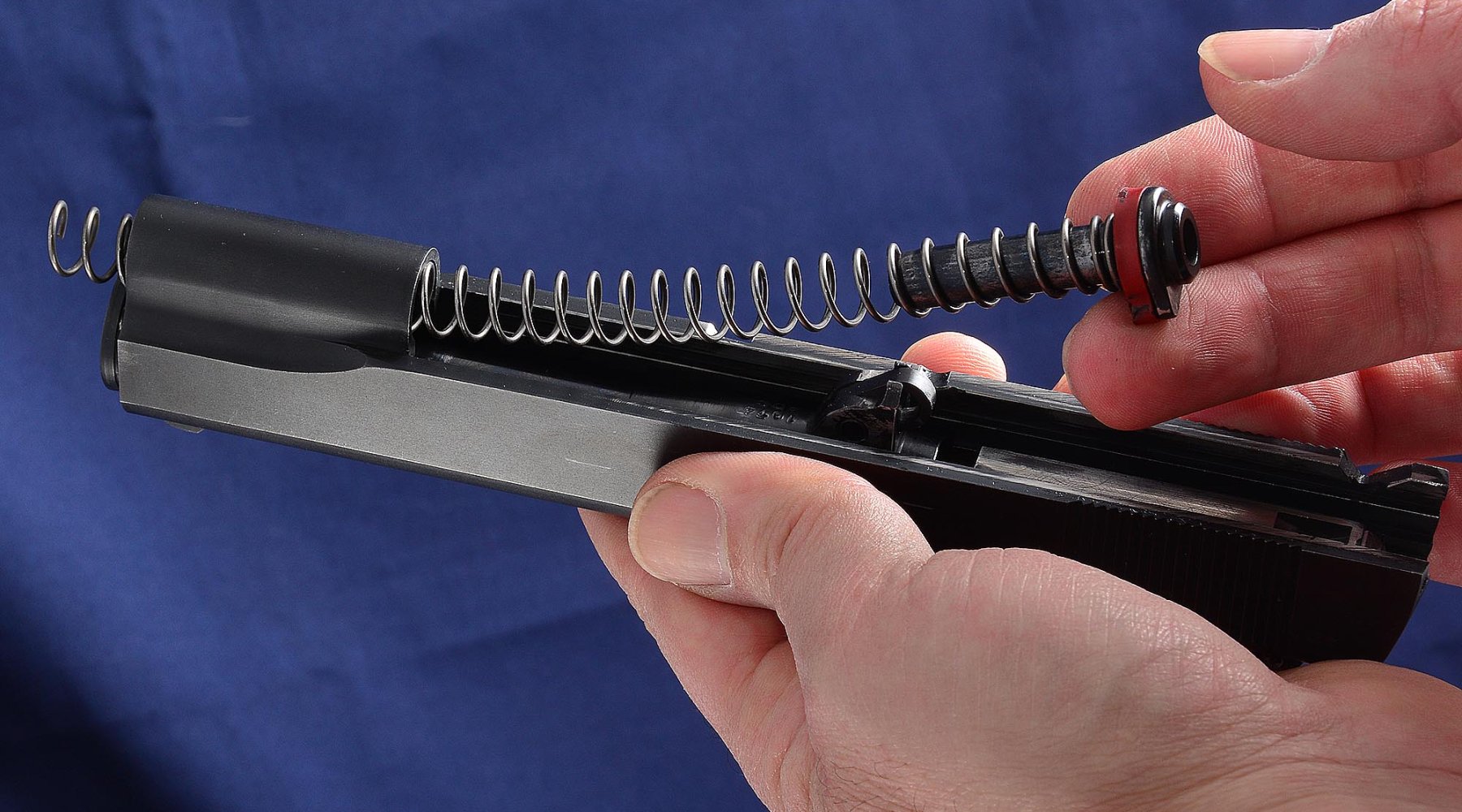 Colt 1911 Government .45 ACP complete disassembly all4shooters