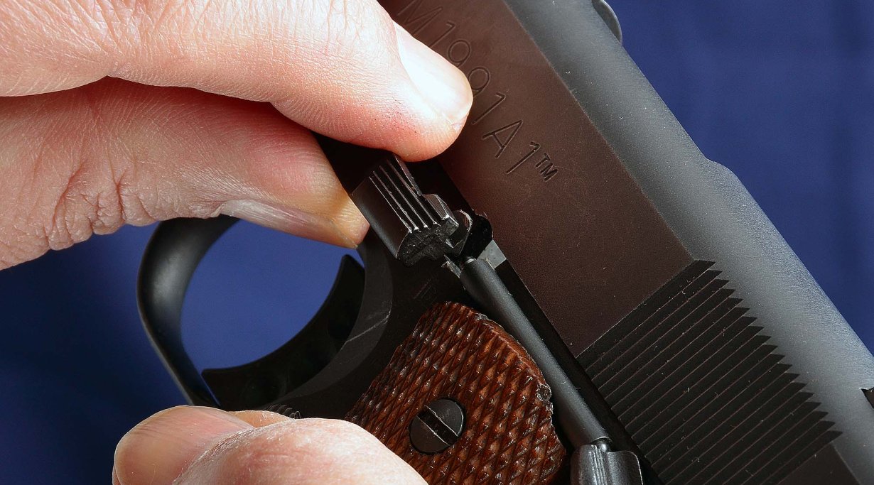 Colt 1911 Government .45 ACP disassembly