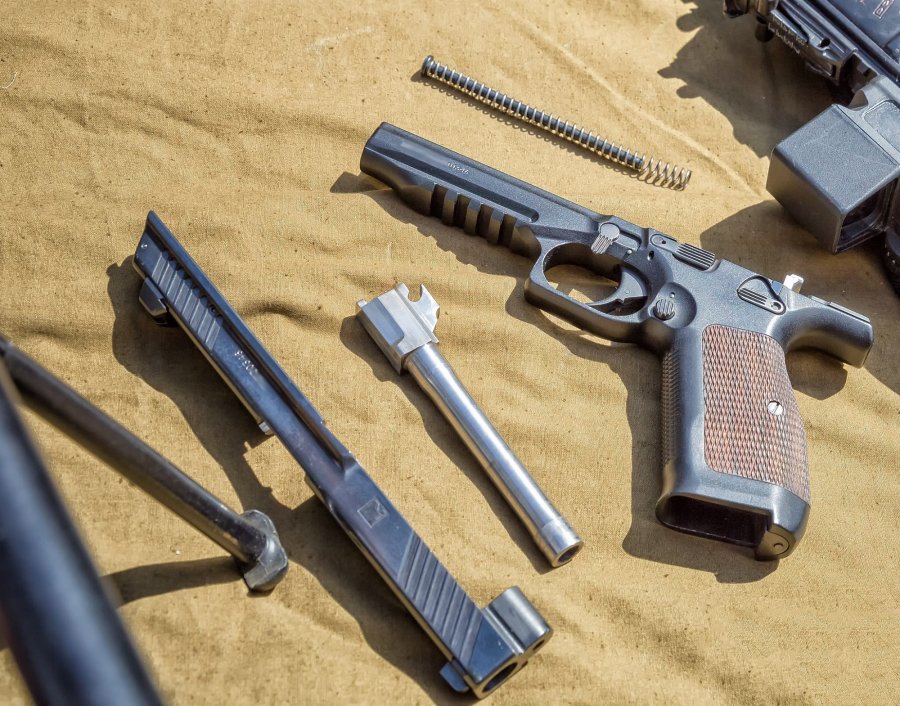 Lebedev PL14 9x19mm semiautomatic pistol Russian author Maxim Popenker takes a peak at the new Lebedev PL14 9x19mm caliber pistol from the Concern Kalashnikov