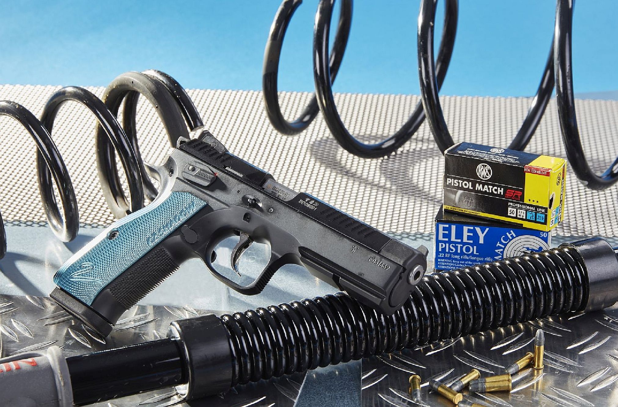 cz-ceska-zbrojovka: Test: Kadet conversion kit in .22 Long Rifle for CZ Shadow 2 pistols – Save ammo costs and train efficiently