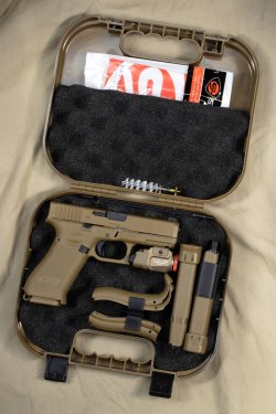 New for 2021: GLOCK 19X with Streamlight TLR-7AH – As well as all other novelties in the GLOCK live interview today at 7:00 p.m. on Instagram! The handsome package the GLOCK G19X/Streamlight TLR-7AH combo comes with
