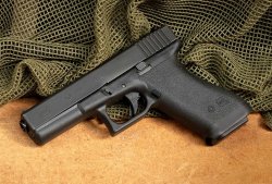 New GLOCK Watch Chrono: it's time to celebrate the 40th anniversary of the GLOCK pistol the GLOCK P80/G17 pistol